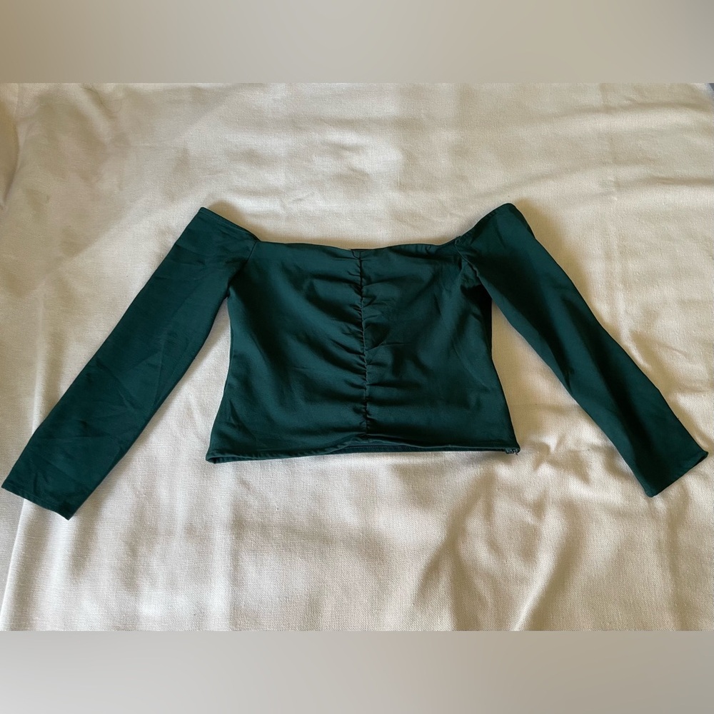 Abercrombie & Fitch Dark Green Off-Shoulder Blouse size large